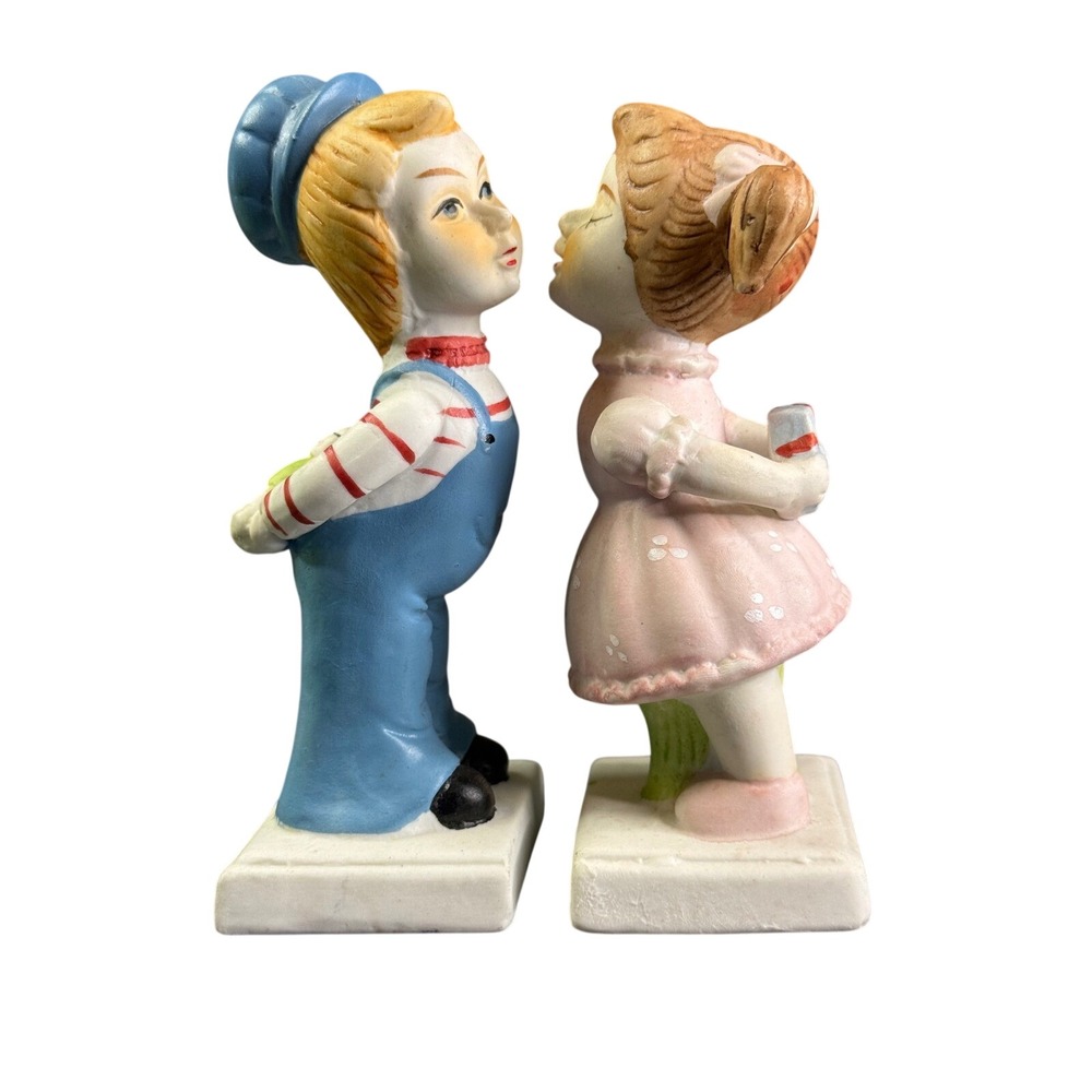 Vintage Ceramic Boy and Girl Figurines Kissing Couple‎ Mid-Century Kitsch Decor - Picture 2 of 13
